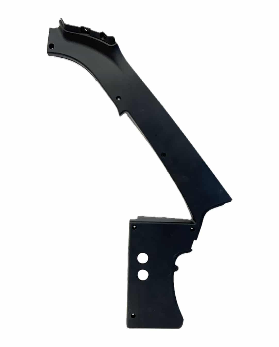 Skjold ved A-stolpe og trekant rude, venstre (sort plast)